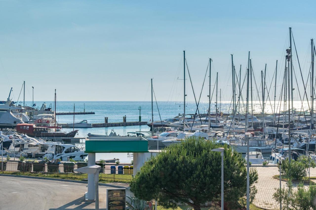 App 2 Leilighet Novigrad Istria Eksteriør bilde